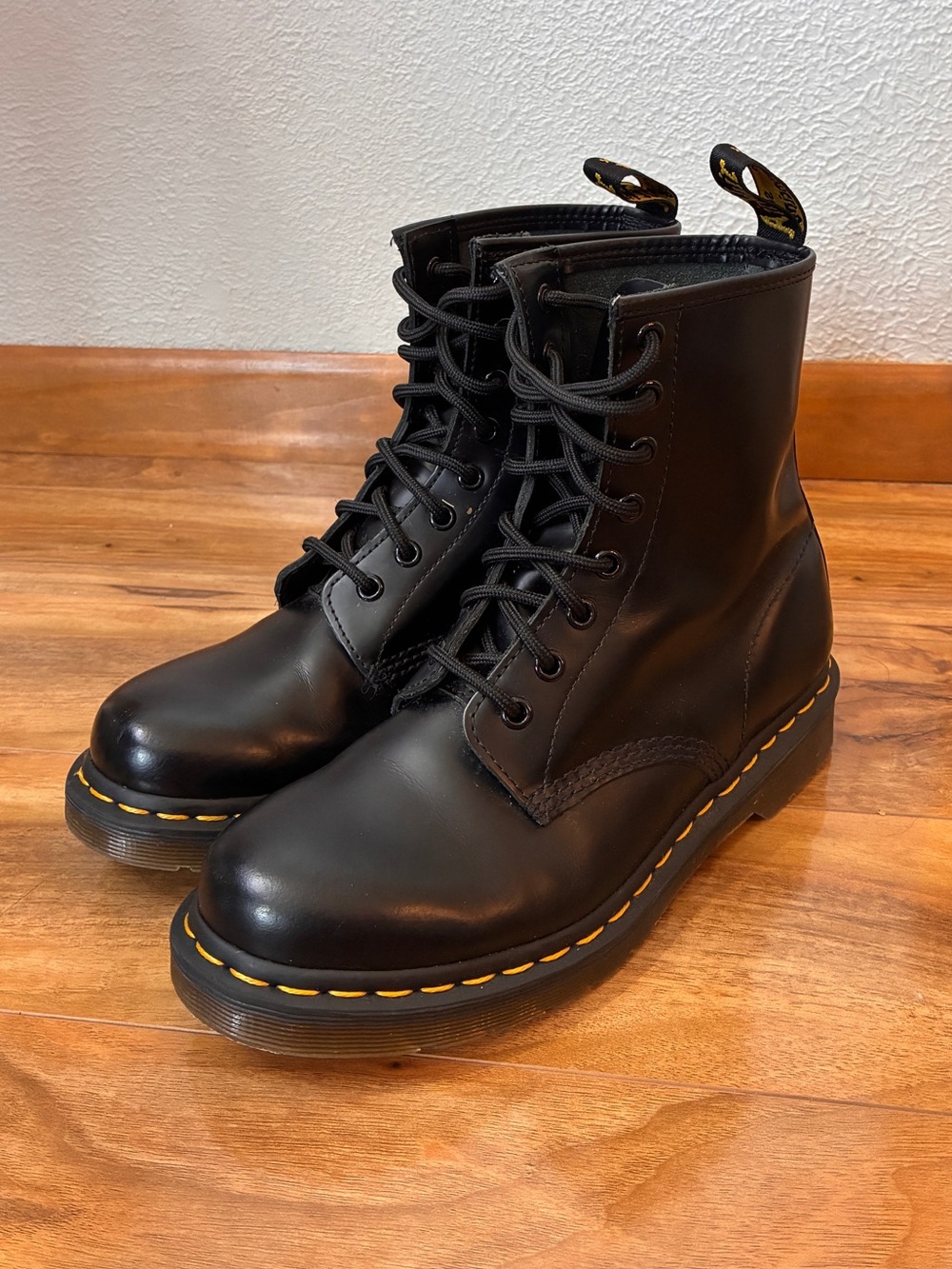 Dr Marten 1460‎ Lace Up Boots, black- size 7